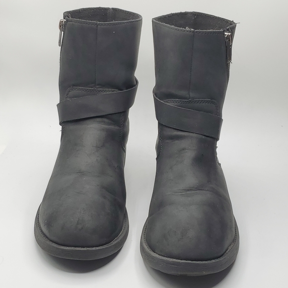 zip up boots with buckle details size 9 made by Trash - Picture 12 of 14